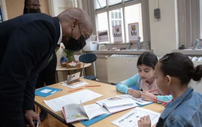 In a seismic shift, NYC to mandate elementary schools use phonics-based curriculum