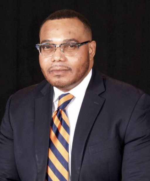 Charles Davis – Alumni Spotlight Charles Davis – Alumni Spotlight