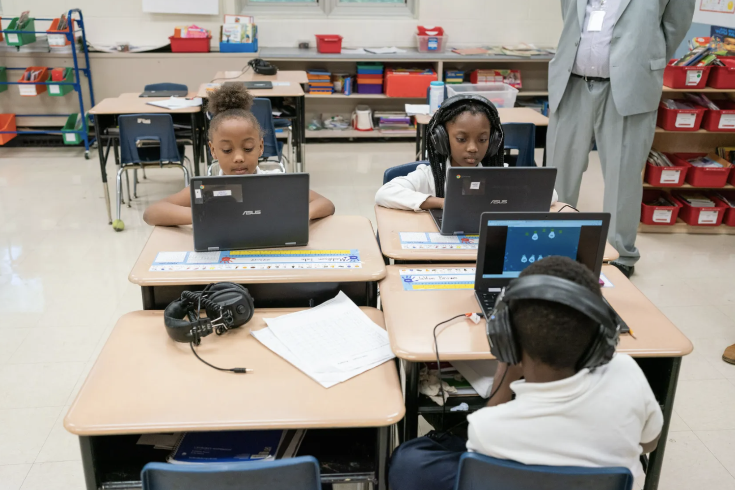 NYC’s 5th and 8th graders must take spring’s state tests on computers. Are schools ready? NYC’s 5th and 8th graders must take spring’s state tests on computers. Are schools ready?
